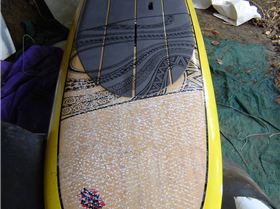 106\" SUP with small H2 FCS side fins & 7 3/4\" flexy centre fin