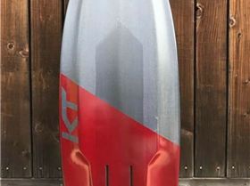 Double concave prone foil board