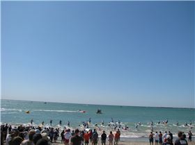 Massive Beach Start of the Elite Race