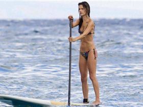 AllessandraAmbrosio4