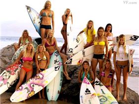 surfer-girls-0907-po04