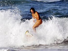 nakedsurfer