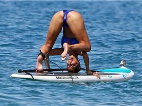 Nicole-Murphy-Bikini-3