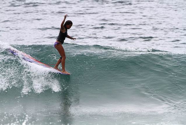 Chlo?-Calmon-surf-sessions3