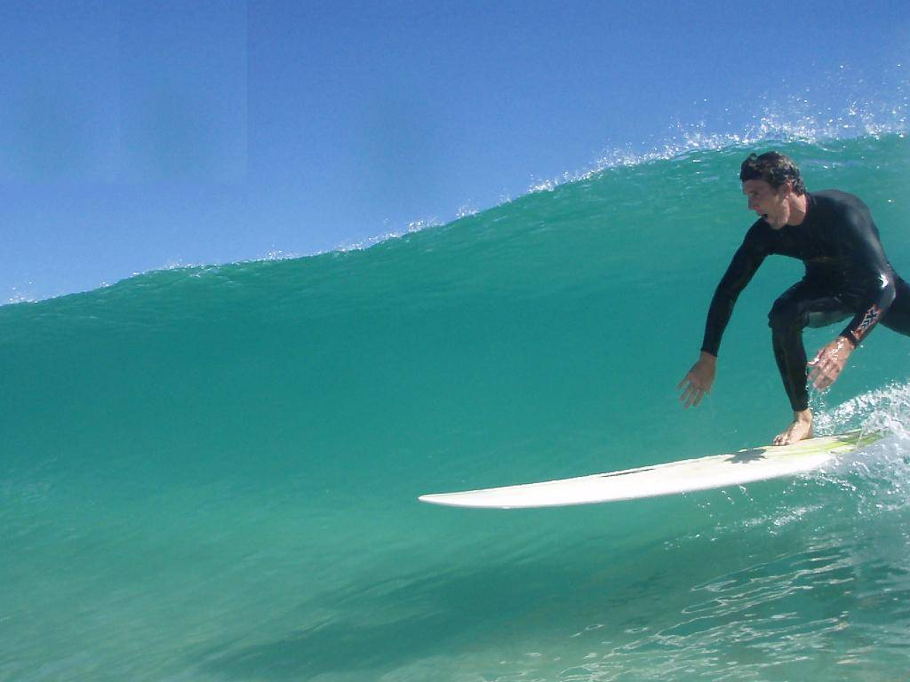 3 ft , offshore Trigg , W.A