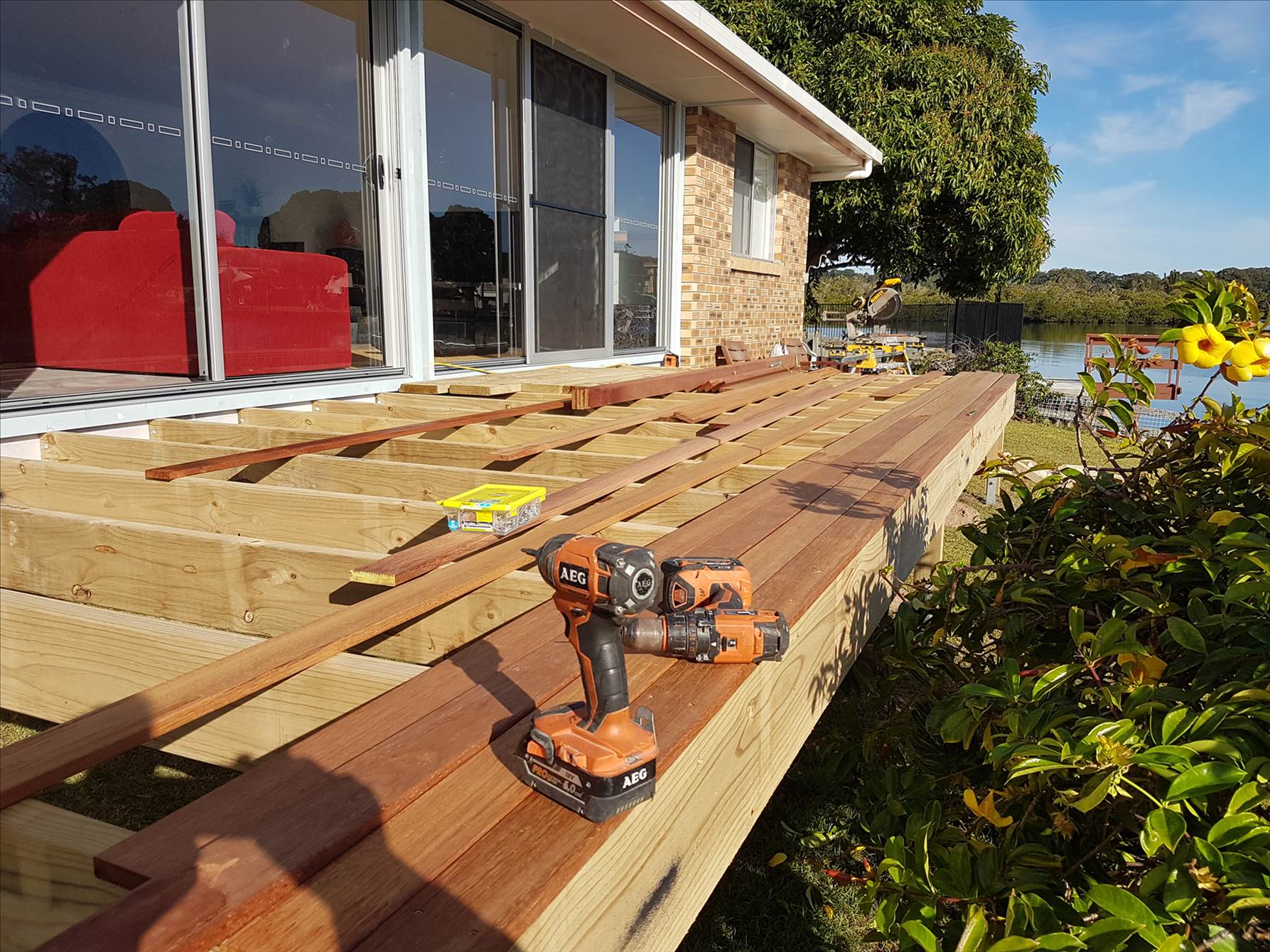 1496703372829-733715230