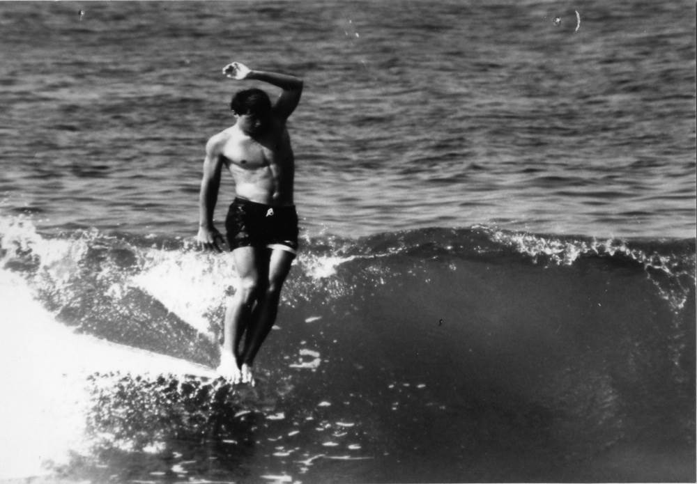 sparky-hudson-hangs-10-at-17th-street-in-hermosa-beach-in-1964-photo-by-leroy-grannis