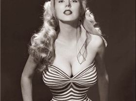 Betty Brosmer (1)