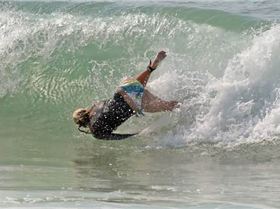 surfer-wipeout-big-waves21