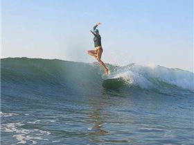 surf-in-tamarindo-costa-rica-samba-to-the-sea