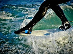 Chuck-hanging-some-toes-off-the-nose