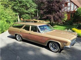 1966-chevrolet-caprice-station-wagon-327-beautifully-restored-1