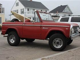 ford-bronco-surfboard