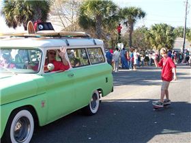 Ebay and christmas parade 077