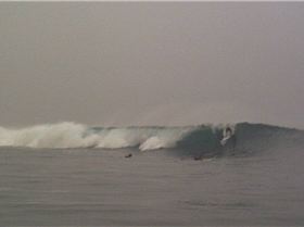 Nago Lefts - crowded session