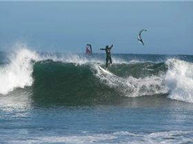 Soaring-surfer-bailing-animation[1]