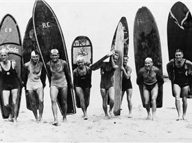 surfers-vintage-beefcake-12602229-2560-1817[1]