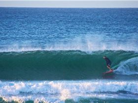 styling, hands going behind the back