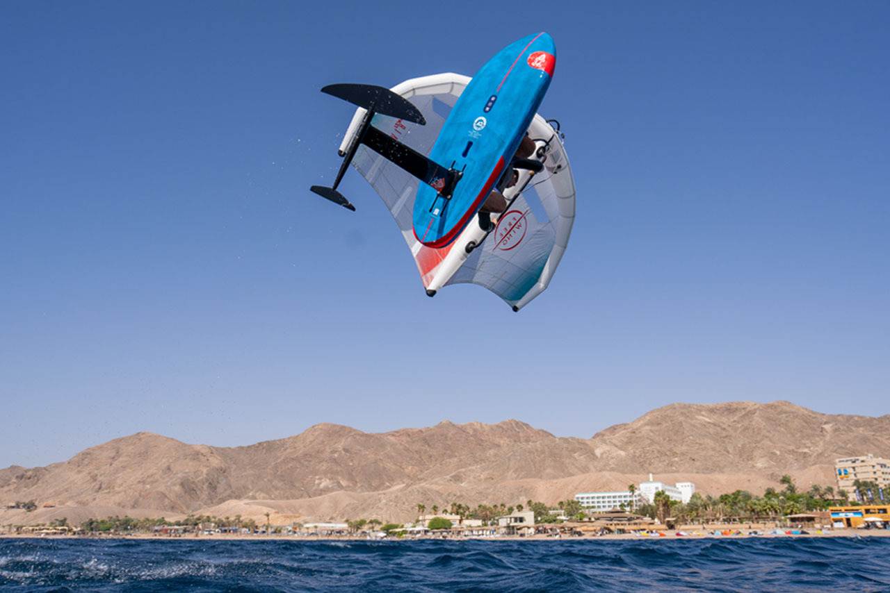 Starboard / Airush Freewing Air V5