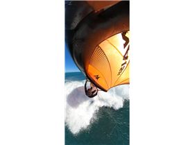 Naish MA850 jumps jibes