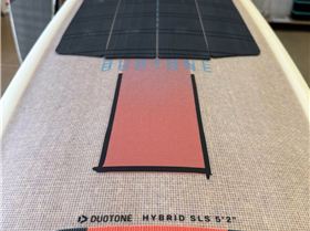 Duotone Hybrid SLS 2022 5'2" + Carve 3.0 SLS 800 Foil + Quick Mount 82cm Mast