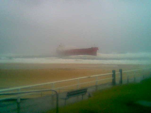 Coal ship stuck @ Nobbys