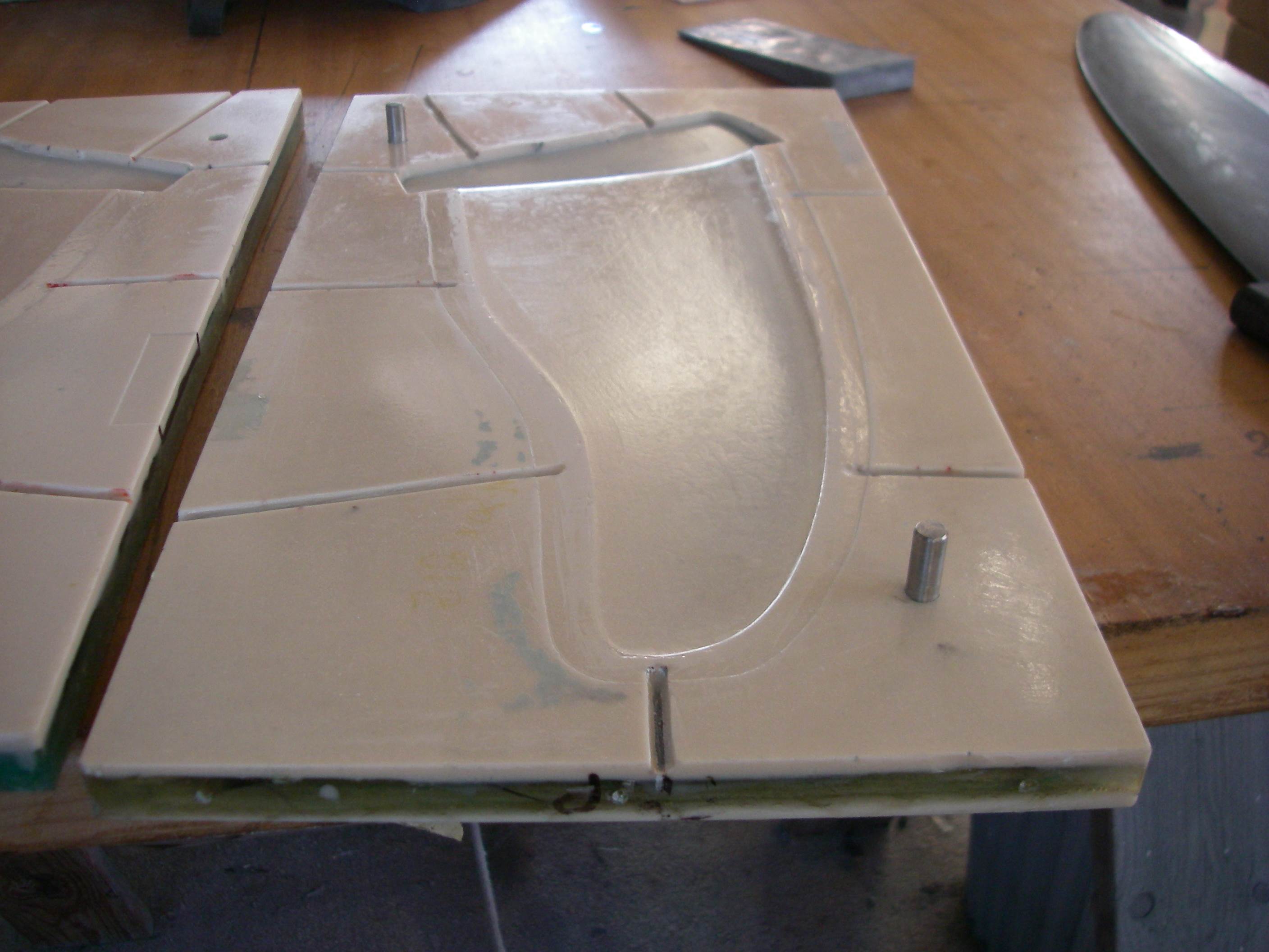 fin molds bend tests