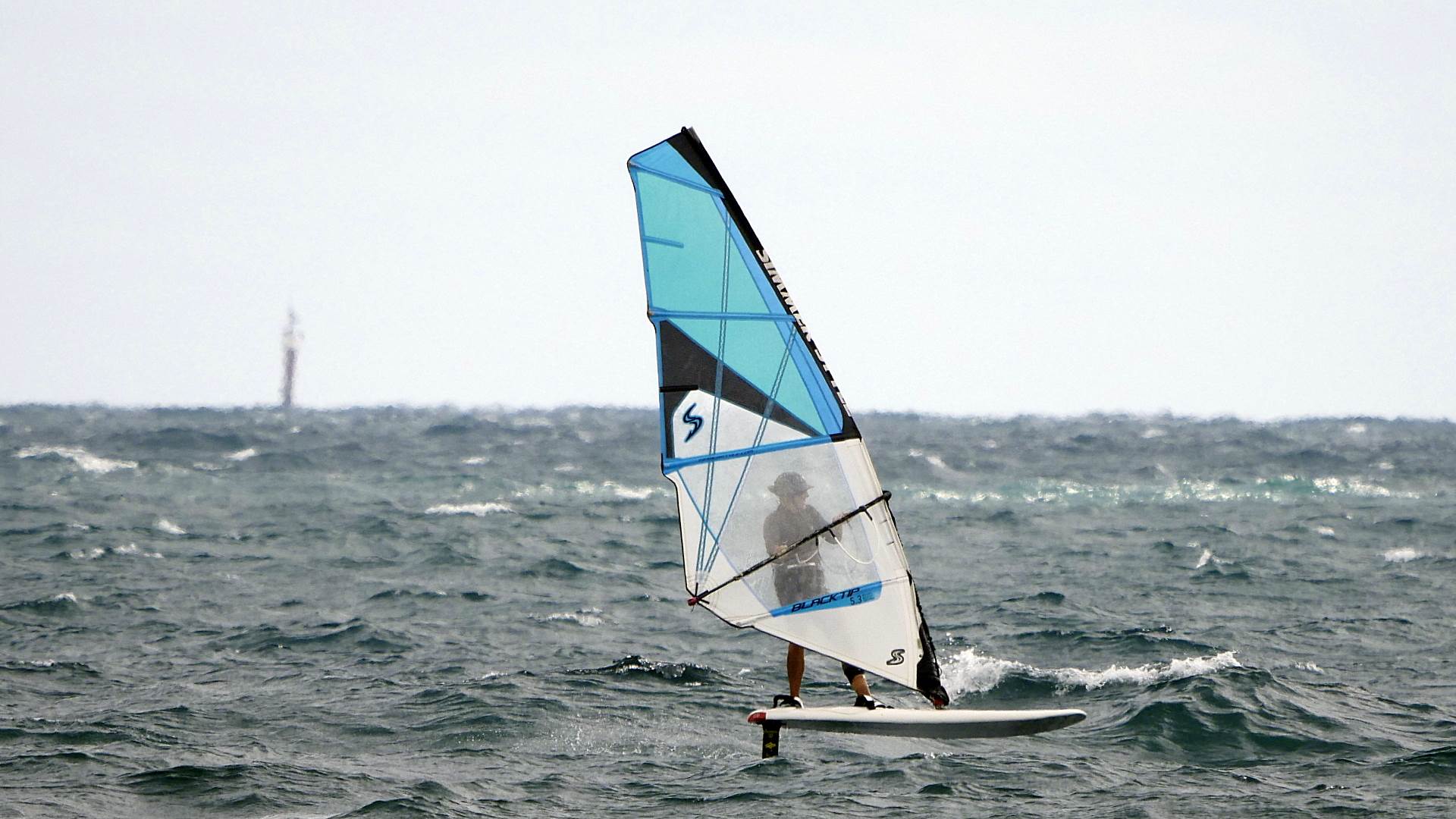 Foiling Cottesloe