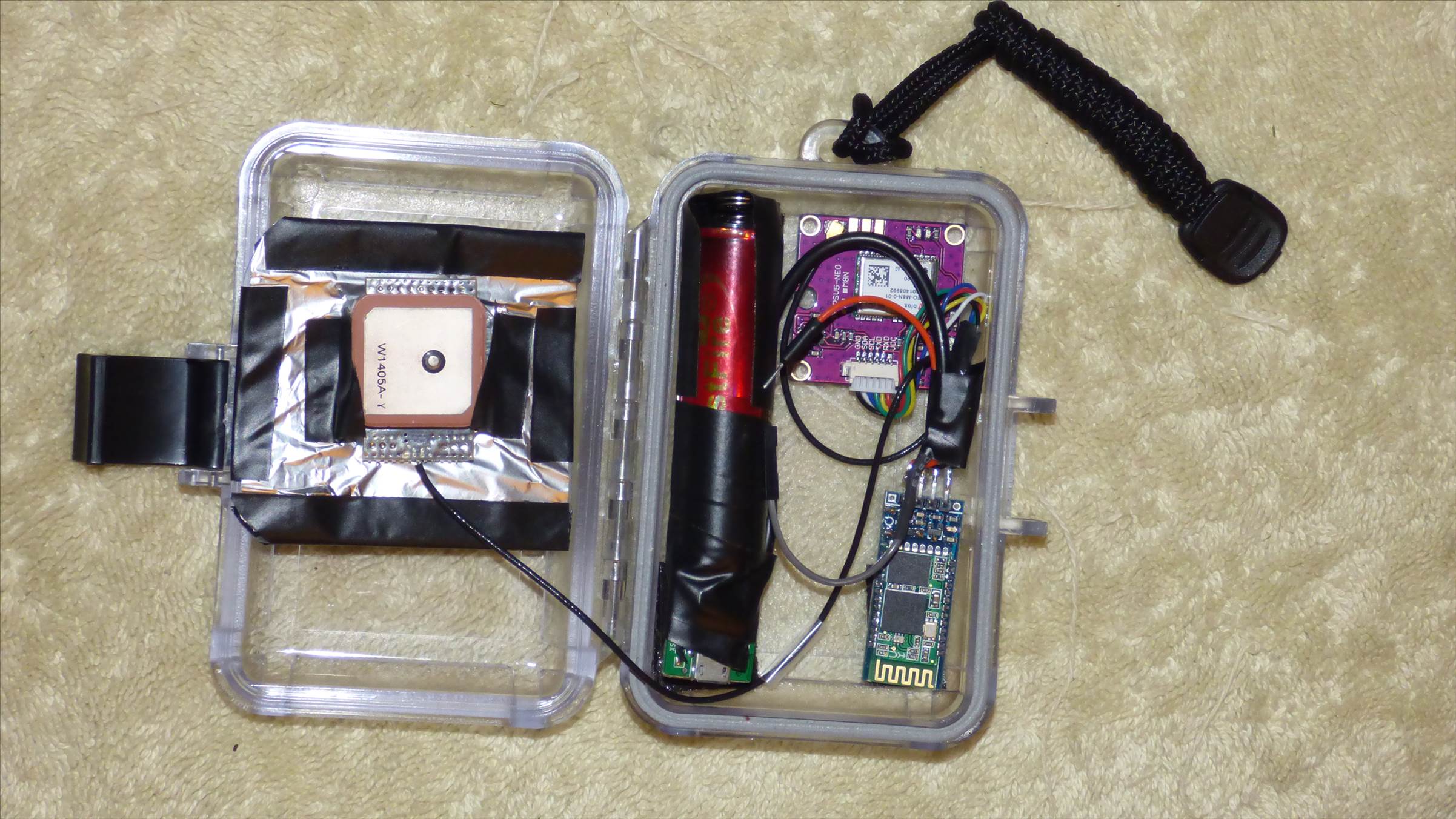 Mats proto GPS in open case