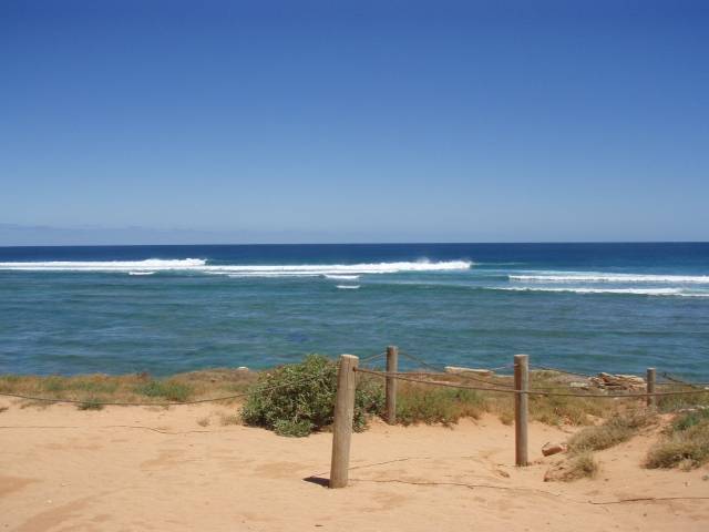 More white lines at The Gloo