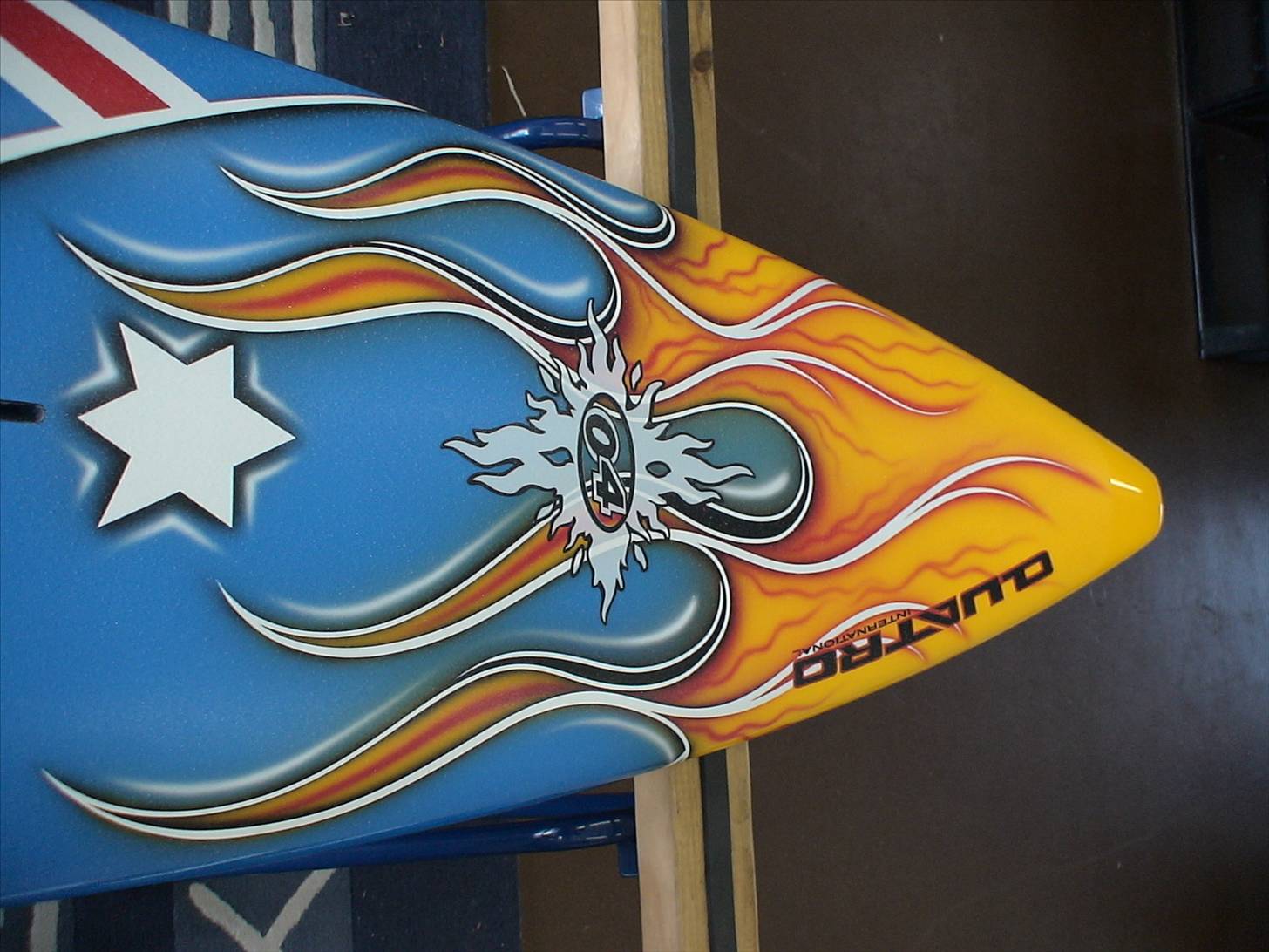 Quatro Custom 78 roundtail