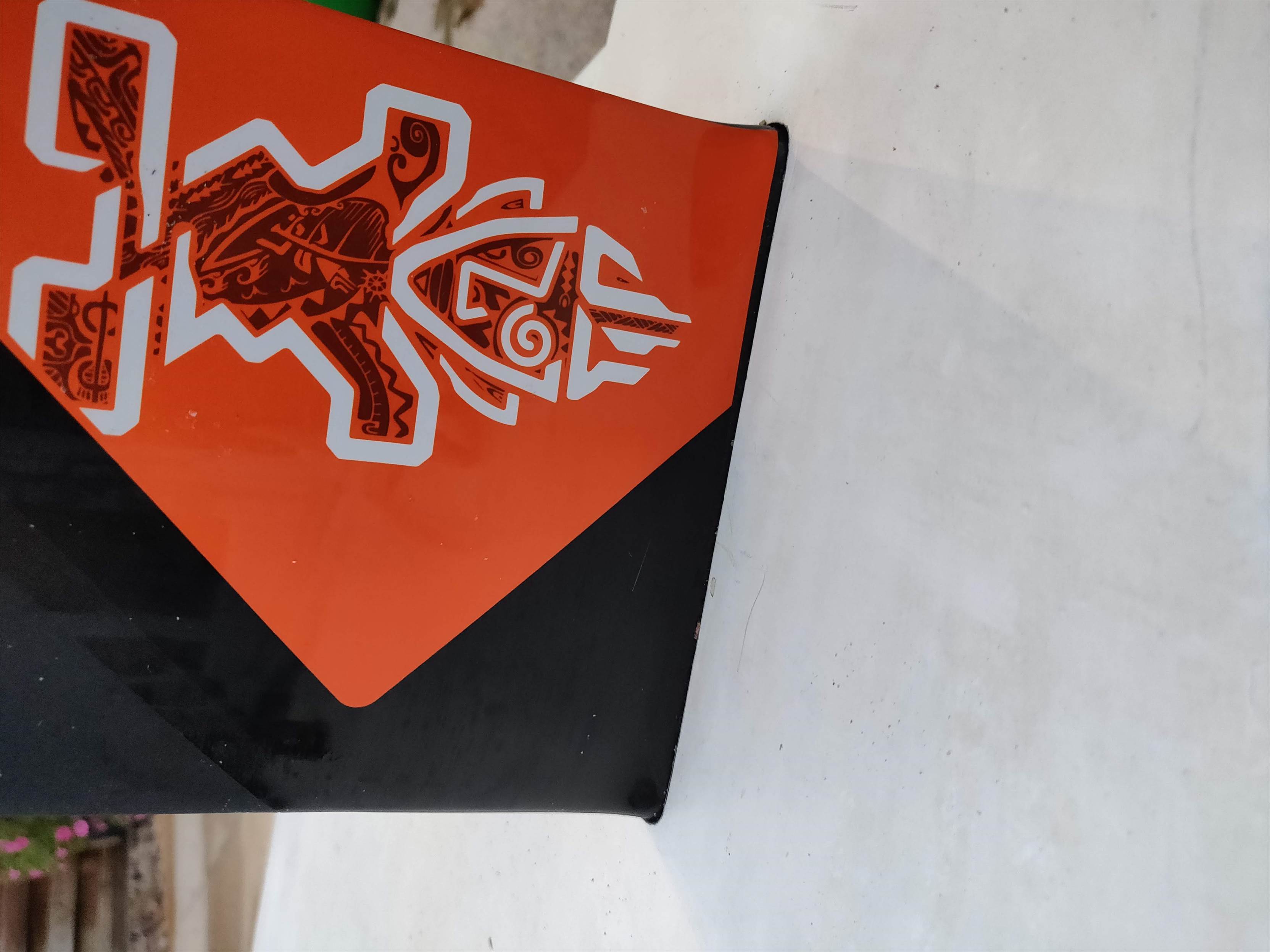 board to front wing 96.5cm, back of board to fuselage 95cm