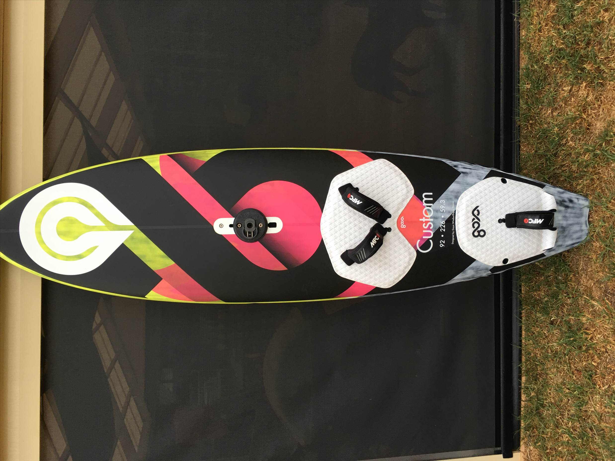 Goya 92 wave thruster