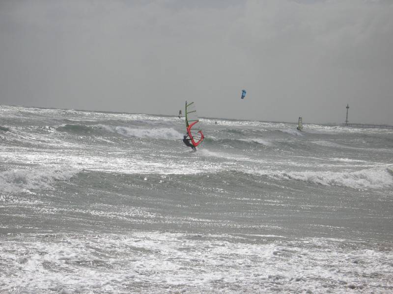 30+knots at seacliff 2/4/08