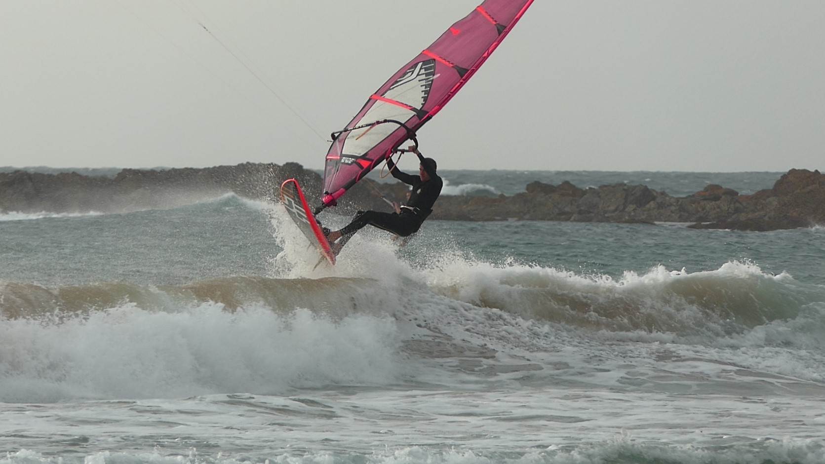 Sam Lynch freesurfing just hours before heats commence