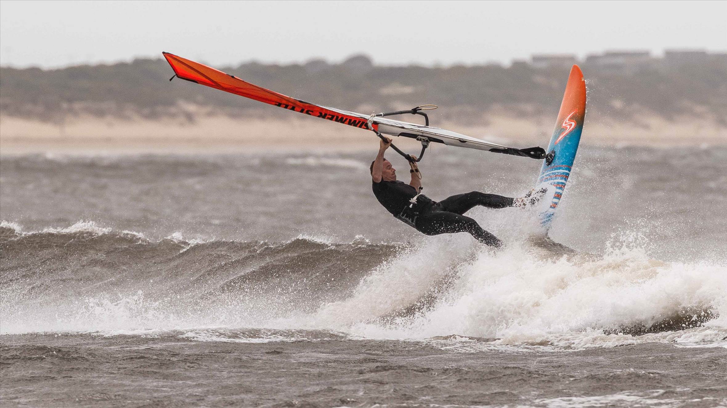 Point Danger windsurfing 19 Feb 2020