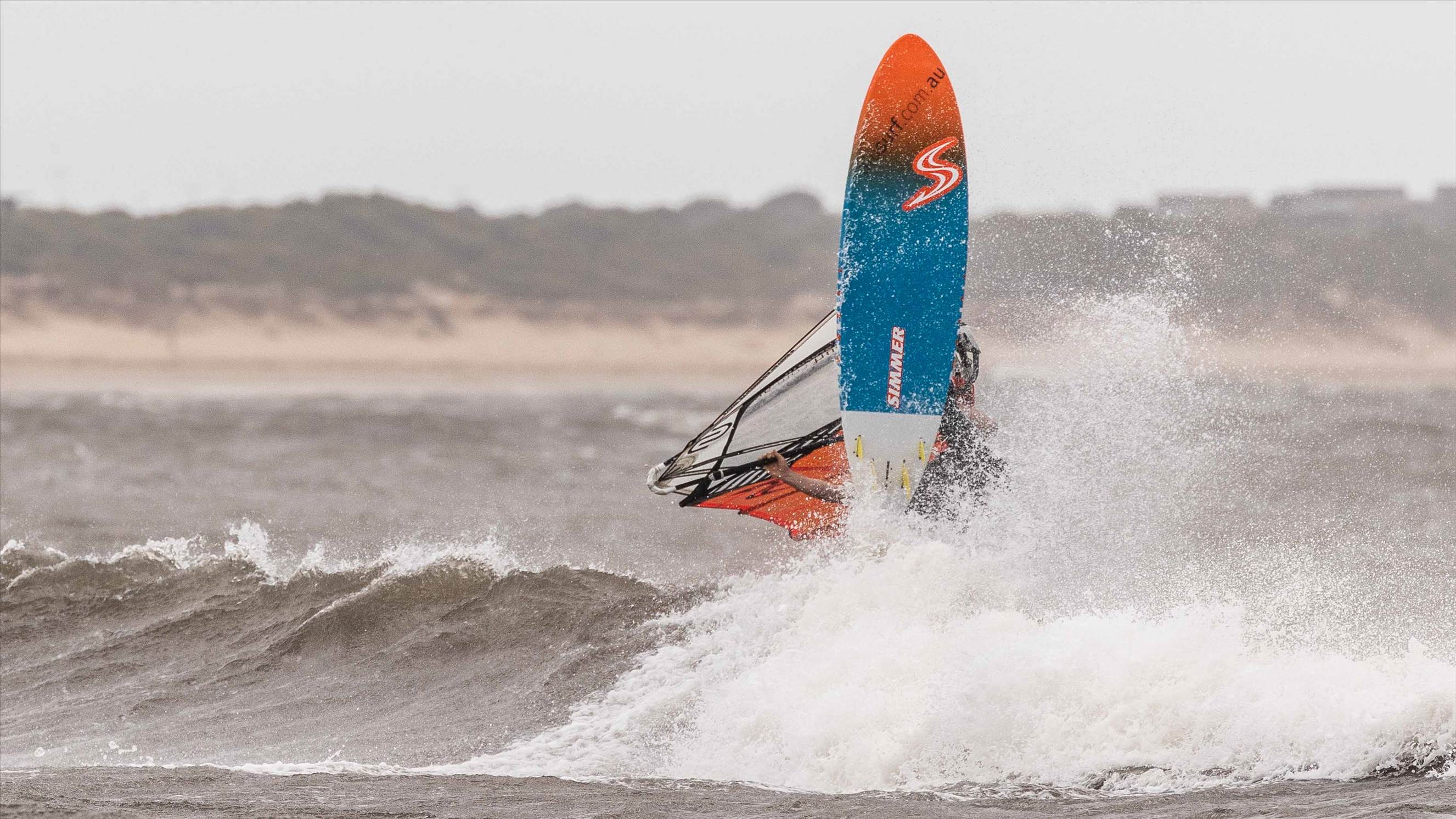 Point Danger windsurfing 19 Feb 2020