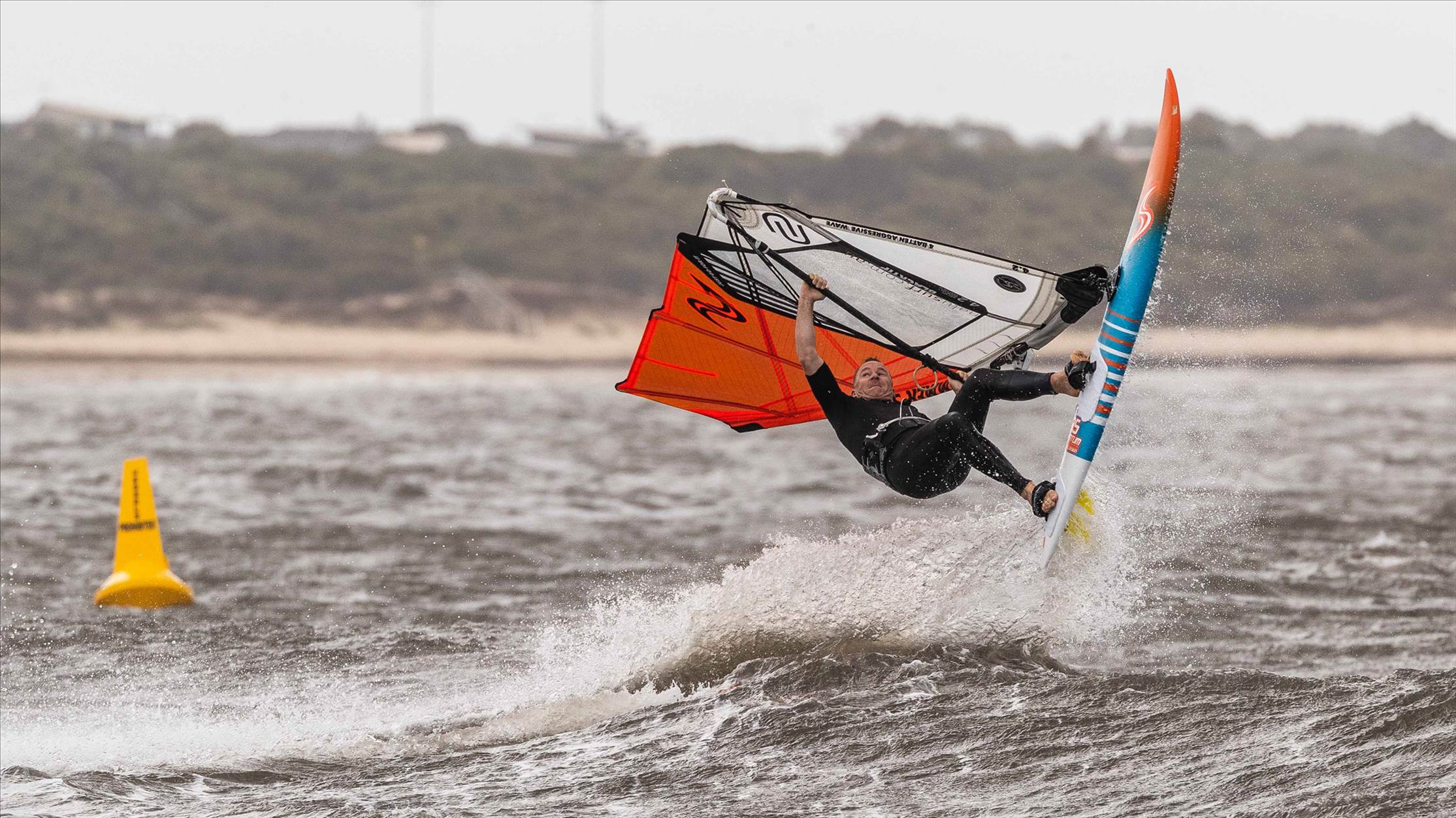 Point Danger windsurfing 19 Feb 2020