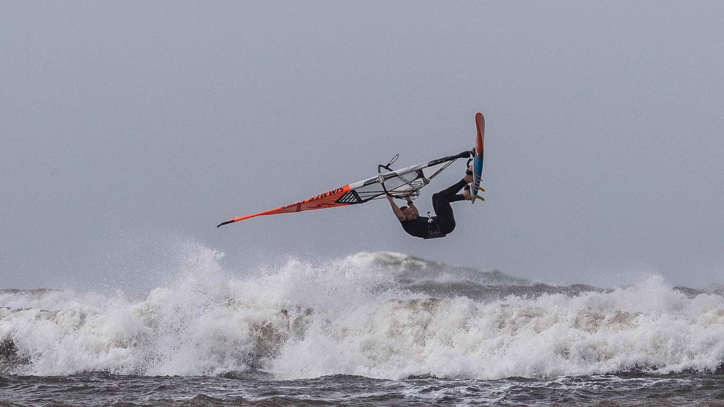 Point Danger windsurfing 19 Feb 2020