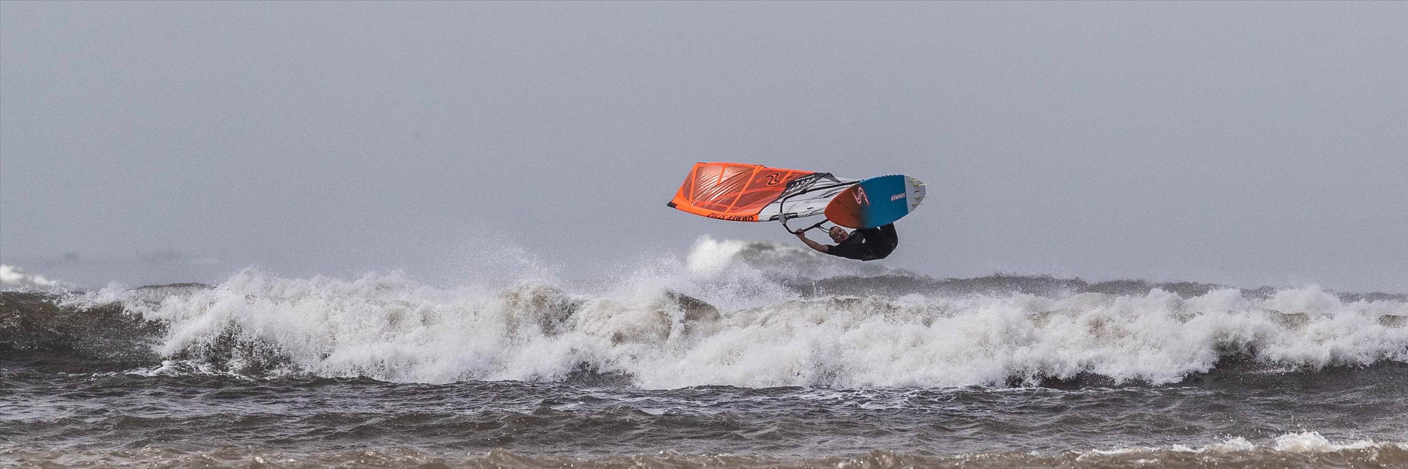 Point Danger windsurfing 19 Feb 2020