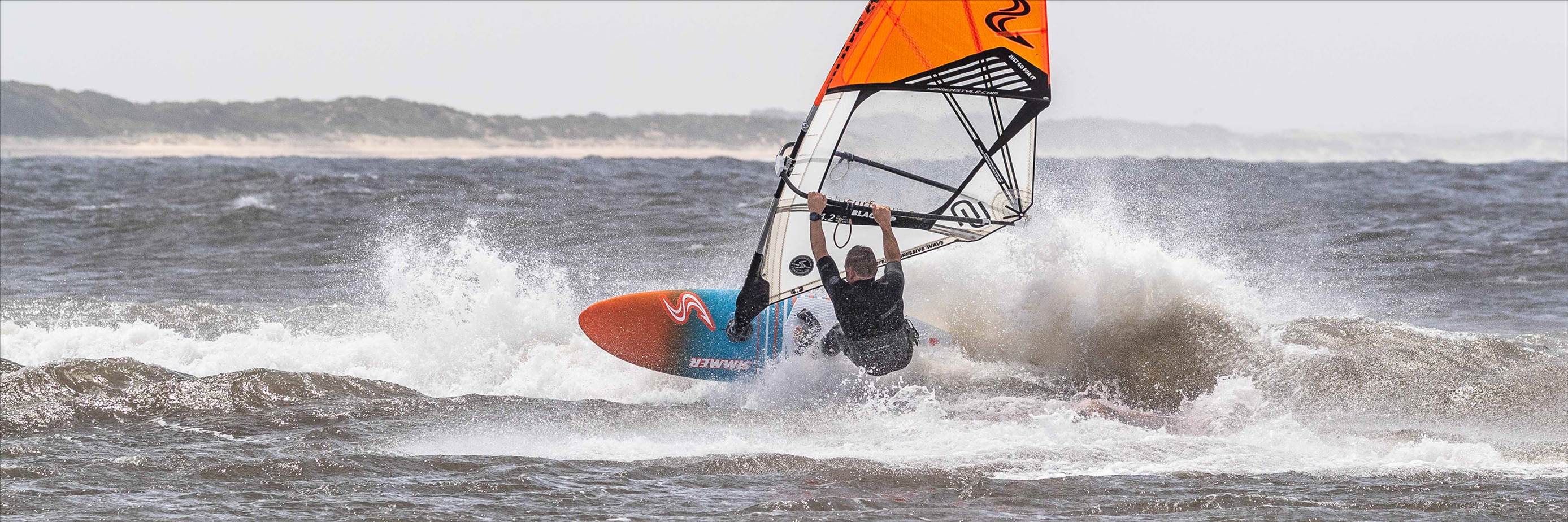 Point Danger windsurfing 19 Feb 2020