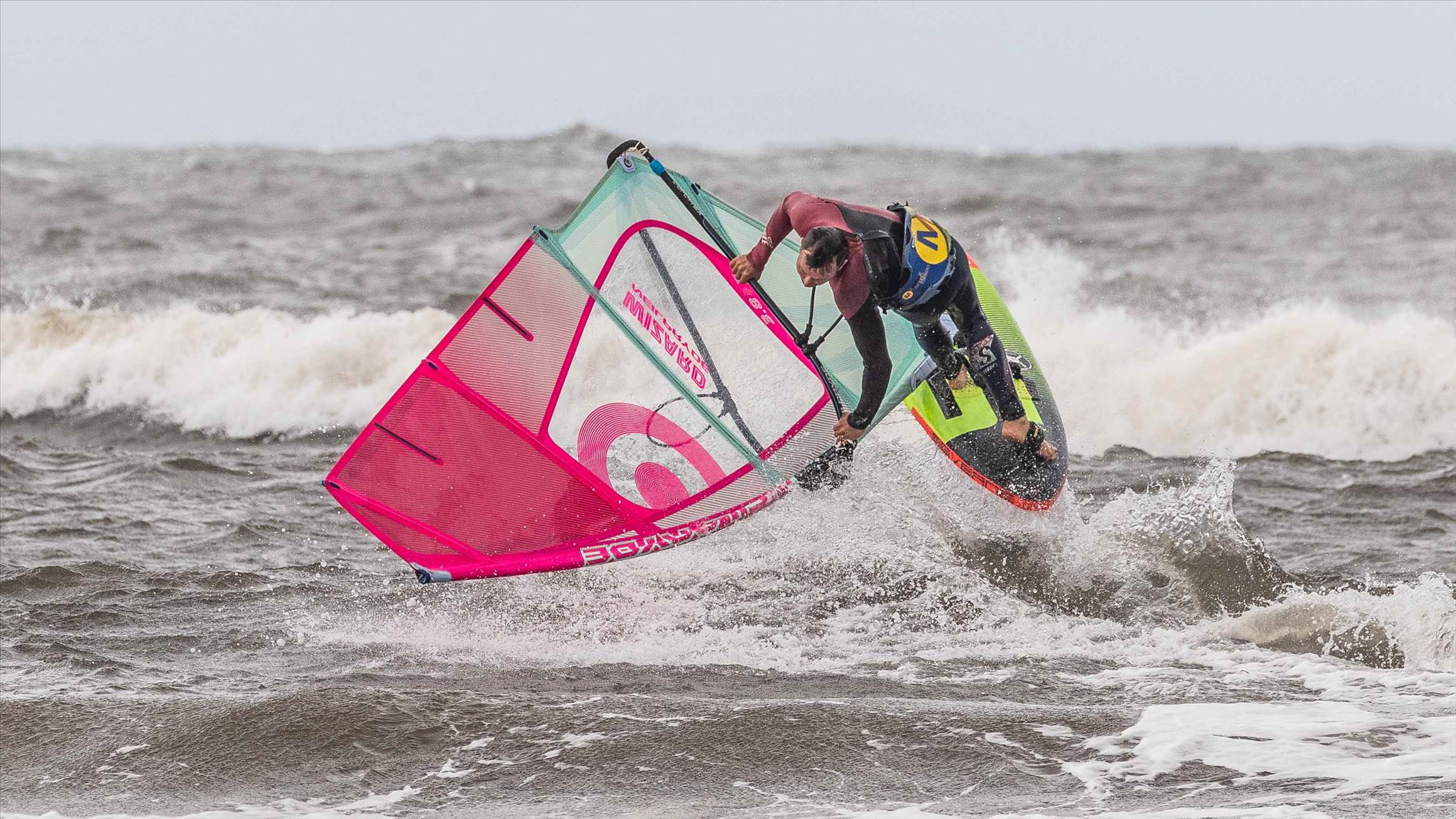 Point Danger windsurfing 19 Feb 2020