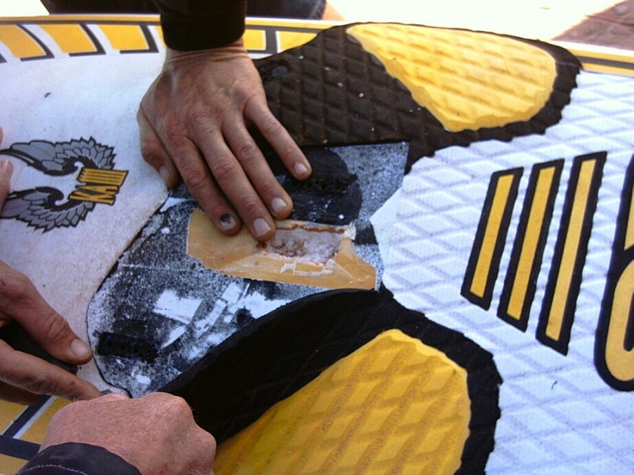 fixing footstrap plug