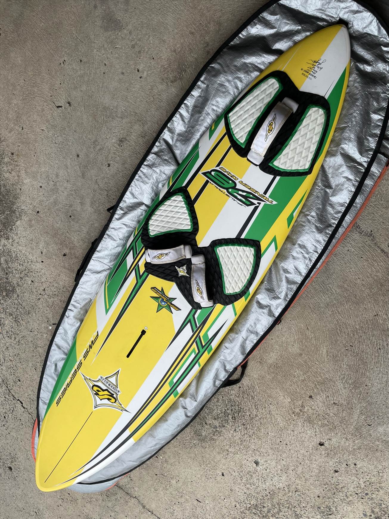 Two near brand new wave boards