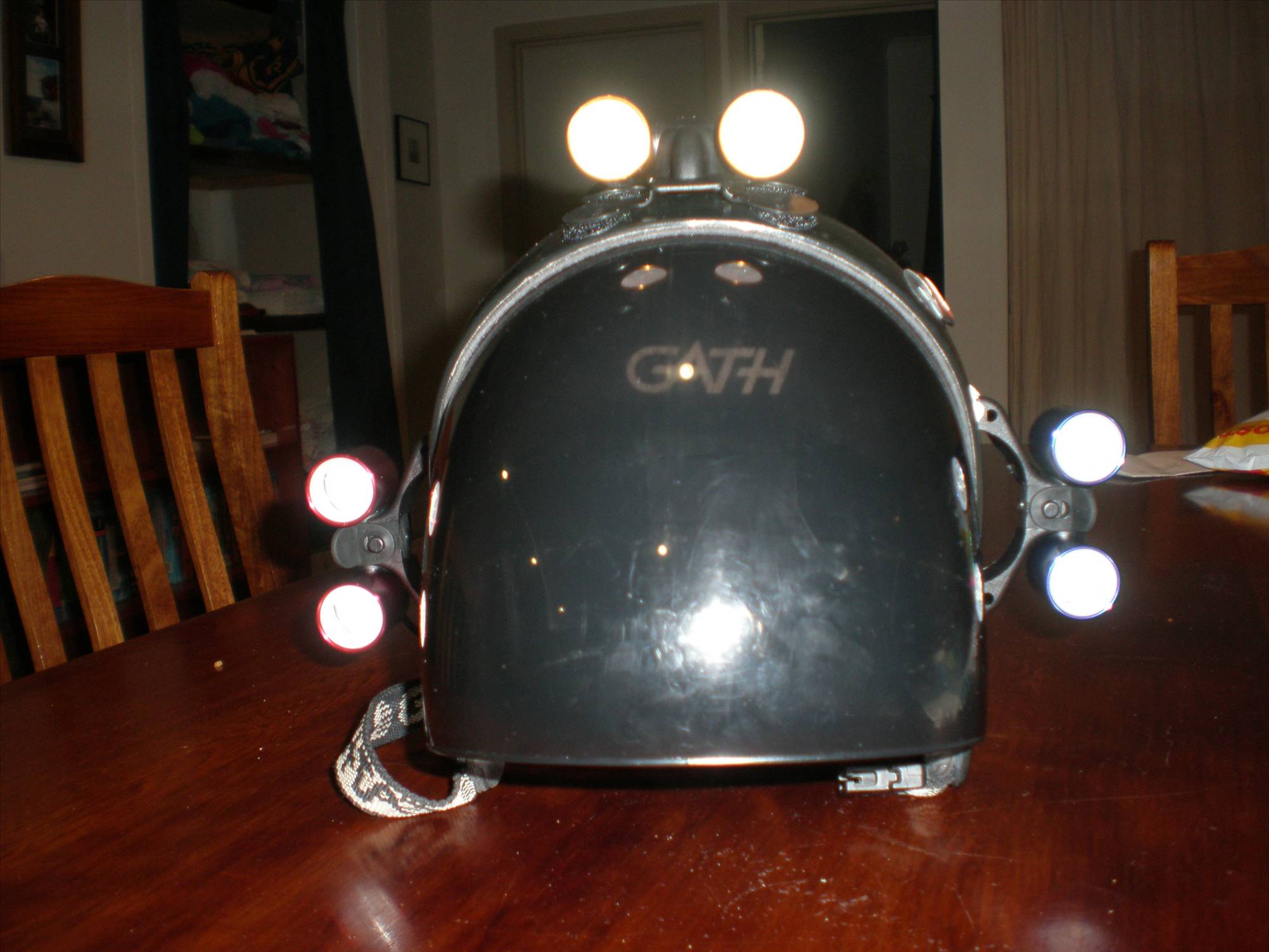 Light helmet
