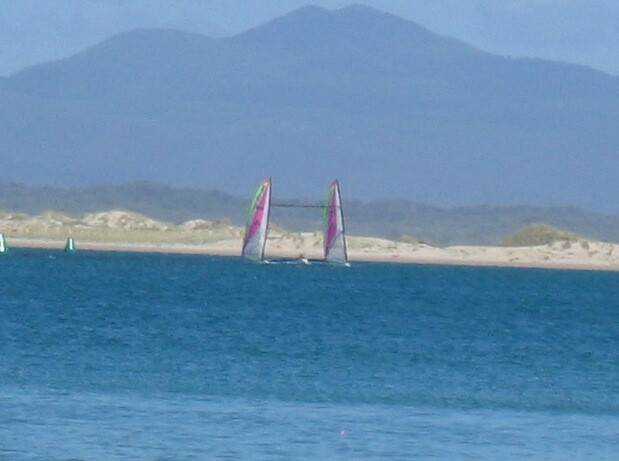 11 Upwind in Trifoiler Jan 06