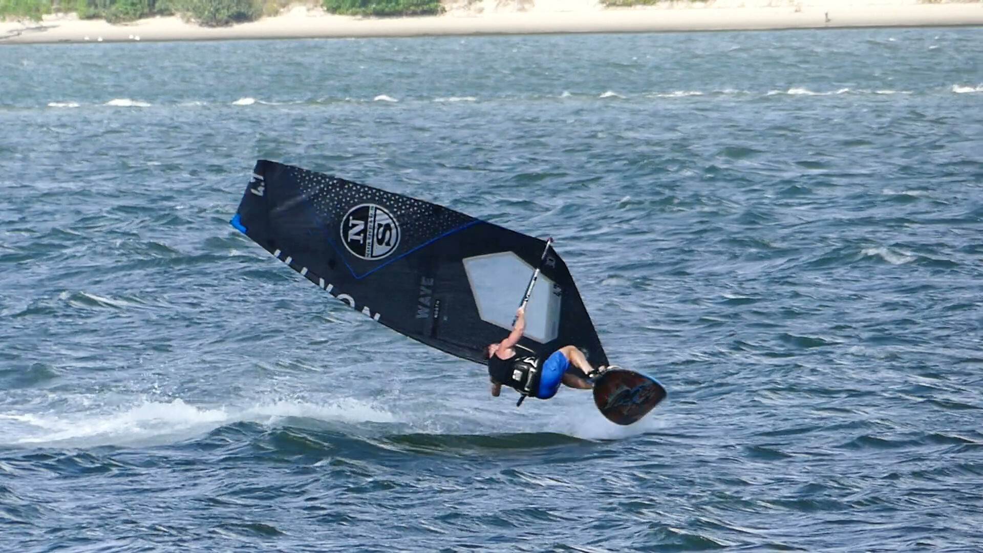 P1190046 - frame at 0m6s