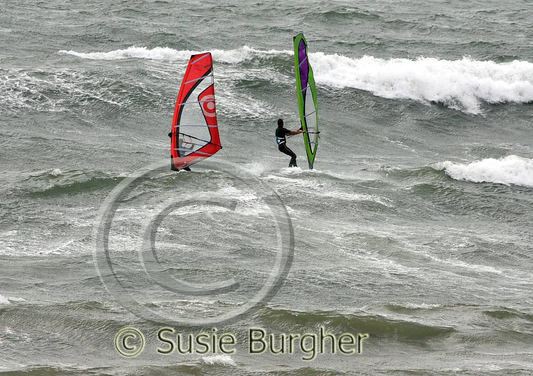 midcoast waves - Dean Ryles, ? and ?