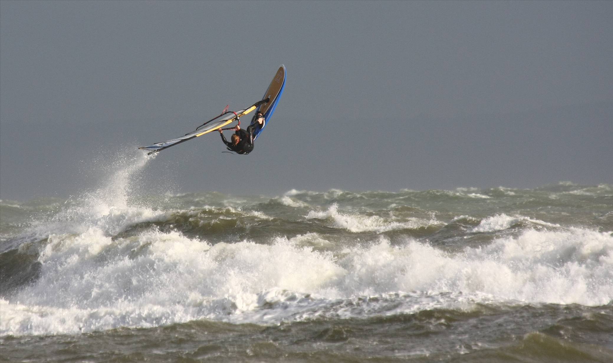 40 to 50 knots all day   Sunday 26th April RickettsPoint