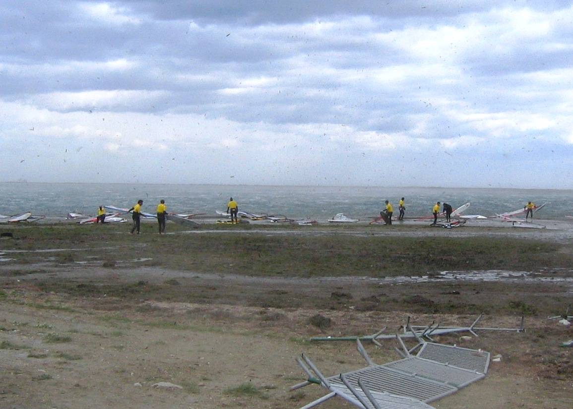 Hold onto your rigs fellas...